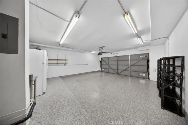 15235 Magnolia Boulevard E, Sherman Oaks, CA 91403