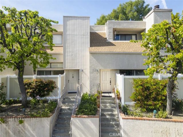 15235 Magnolia Boulevard E, Sherman Oaks, CA 91403
