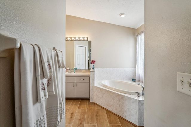 7818 FASHION LOOP, New Port Richey, FL 34654