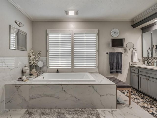 804 Glenridge Drive, Edmond, OK 73013