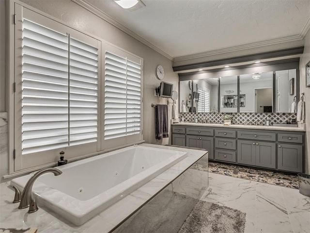 804 Glenridge Drive, Edmond, OK 73013