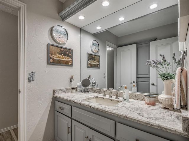 804 Glenridge Drive, Edmond, OK 73013