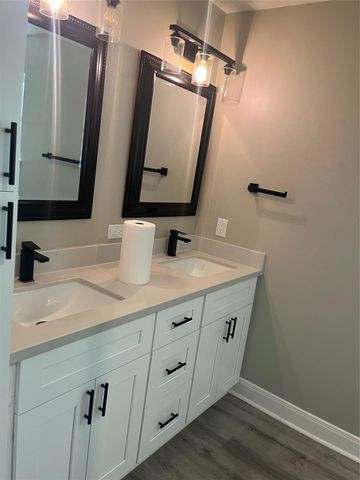 5730 Old Lodge Drive, Houston, TX 77066