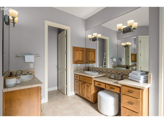 9410 Ne 180TH Way, Battle Ground, WA 98604