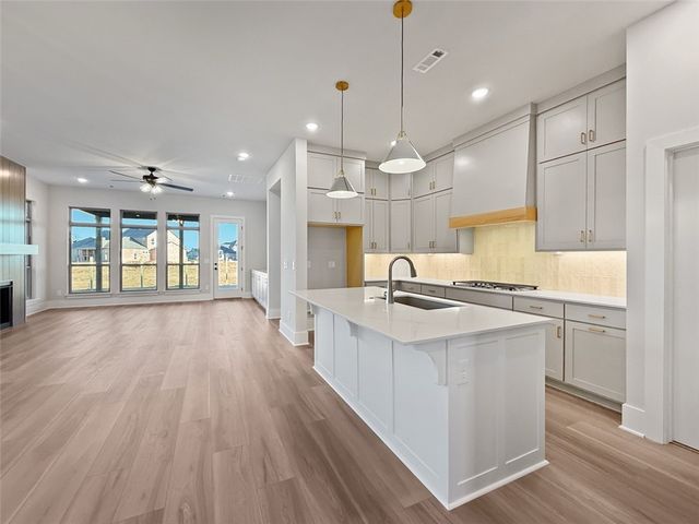 1300 Loblolly Way, Elm Springs, AR 72762