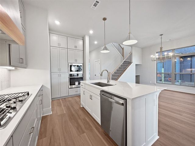 1300 Loblolly Way, Elm Springs, AR 72762