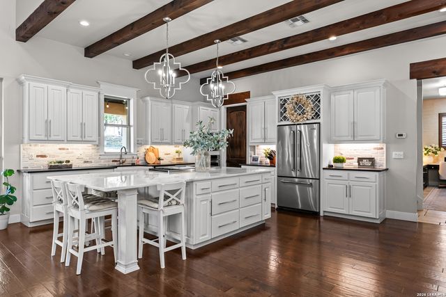 650 LONG MDW, Spring Branch, TX 78070