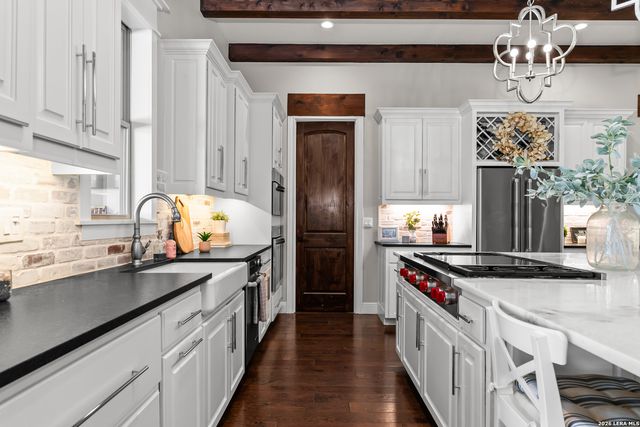 650 LONG MDW, Spring Branch, TX 78070