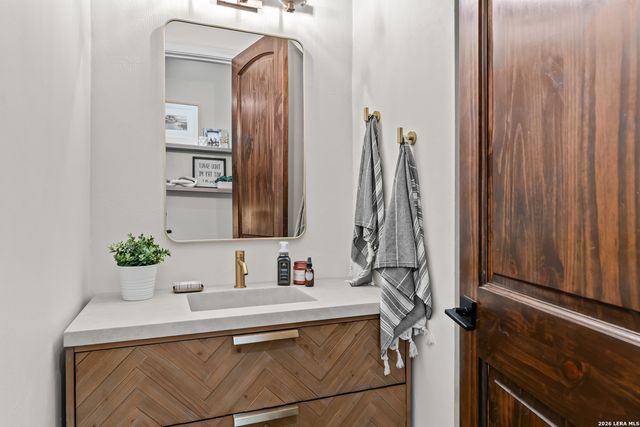650 LONG MDW, Spring Branch, TX 78070