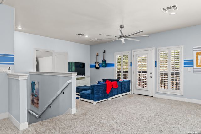 650 LONG MDW, Spring Branch, TX 78070