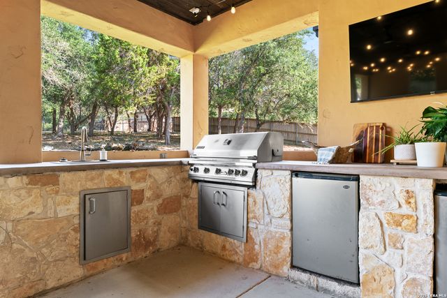 650 LONG MDW, Spring Branch, TX 78070