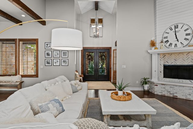 650 LONG MDW, Spring Branch, TX 78070
