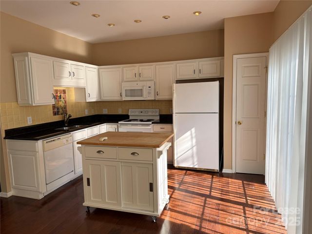 8005 Flanders Street, Charlotte, NC 28277