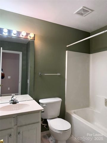 8005 Flanders Street, Charlotte, NC 28277