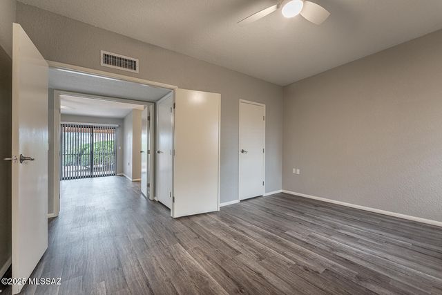 931 W Rio Guaymas, Green Valley, AZ 85614