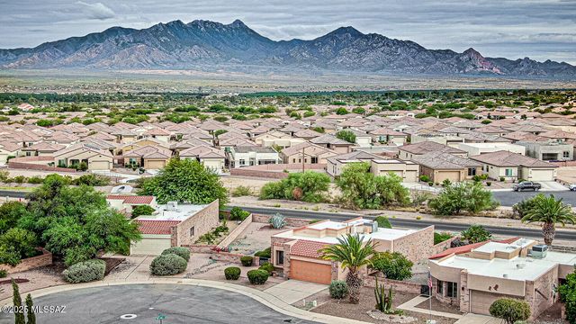931 W Rio Guaymas, Green Valley, AZ 85614