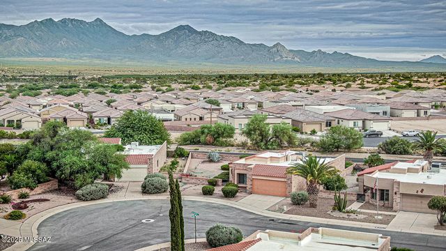 931 W Rio Guaymas, Green Valley, AZ 85614