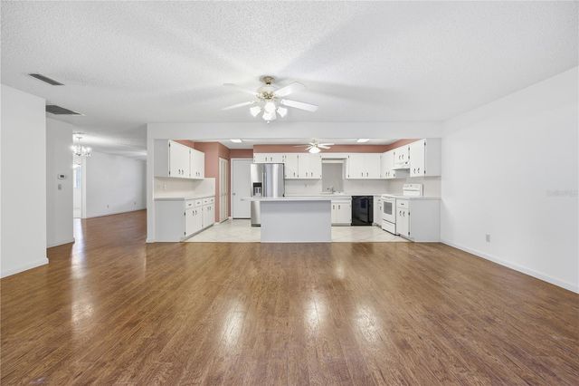 8666 SW 92ND LANE F, Ocala, FL 34481