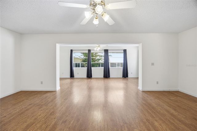 8666 SW 92ND LANE F, Ocala, FL 34481