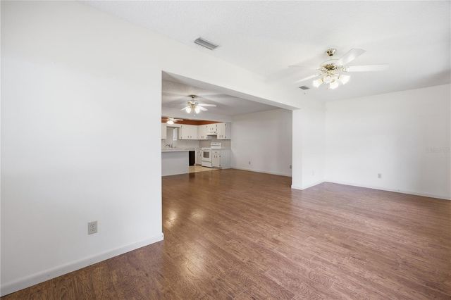 8666 SW 92ND LANE F, Ocala, FL 34481