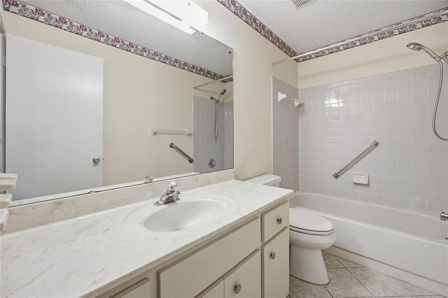 8666 SW 92ND LANE F, Ocala, FL 34481
