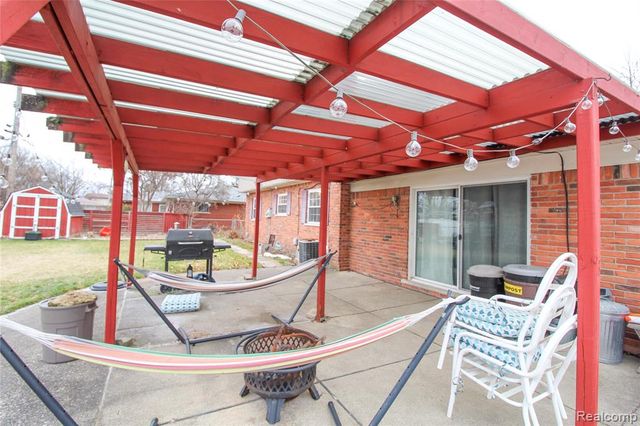 18815 Rockport Street, Roseville, MI 48066