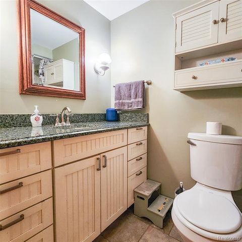 18815 Rockport Street, Roseville, MI 48066