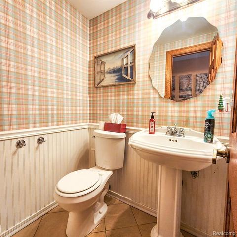 18815 Rockport Street, Roseville, MI 48066