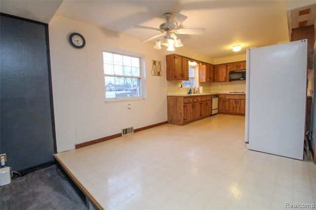 18815 Rockport Street, Roseville, MI 48066