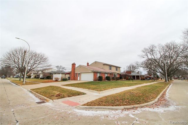 18815 Rockport Street, Roseville, MI 48066