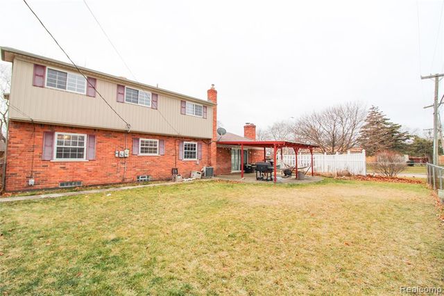 18815 Rockport Street, Roseville, MI 48066