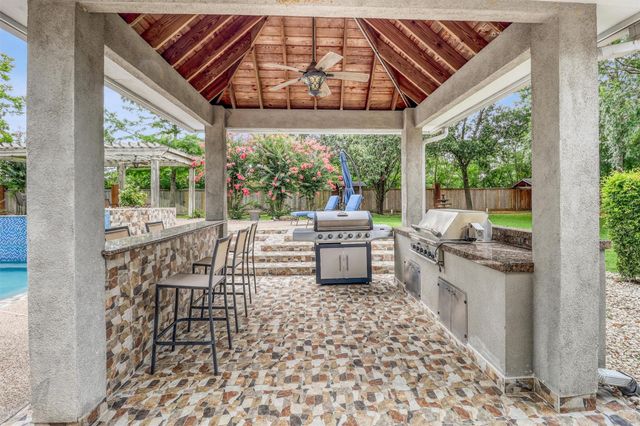 51 Wincrest Falls Drive, Cypress, TX 77429