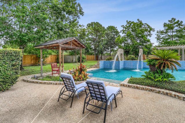 51 Wincrest Falls Drive, Cypress, TX 77429