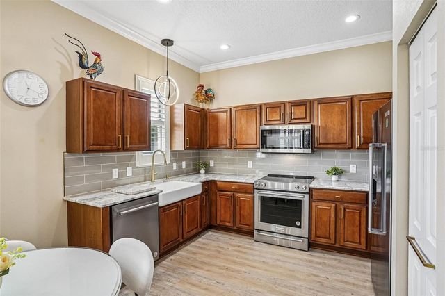 10199 MAINSAIL DRIVE, Oxford, FL 34484