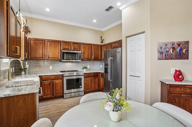 10199 MAINSAIL DRIVE, Oxford, FL 34484
