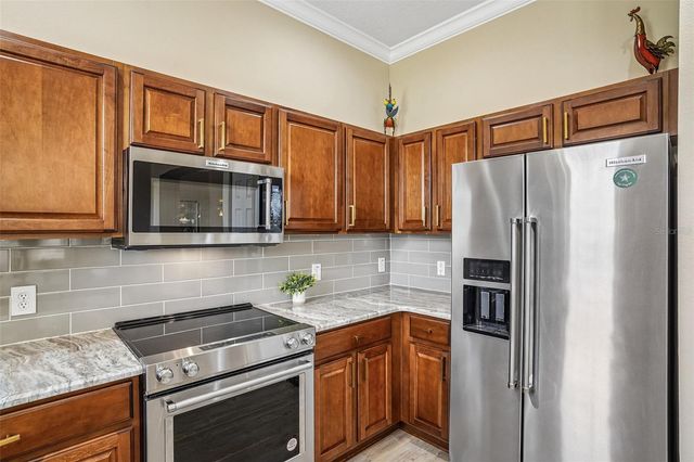 10199 MAINSAIL DRIVE, Oxford, FL 34484
