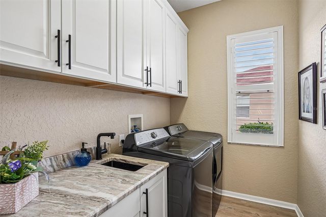 10199 MAINSAIL DRIVE, Oxford, FL 34484