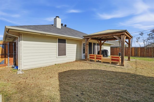 5709 Fair Wind Street, Fort Worth, TX 76135