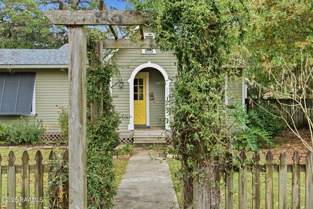 220 Duclos Street, Lafayette, LA 70506