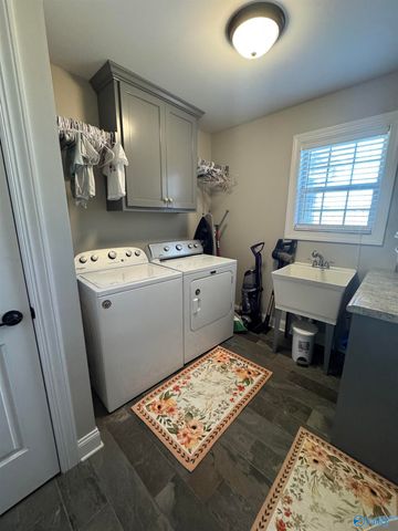 70 Buck Island Drive, Guntersville, AL 35976