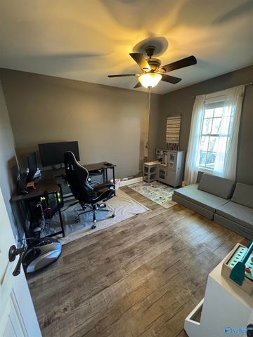 70 Buck Island Drive, Guntersville, AL 35976