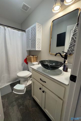 70 Buck Island Drive, Guntersville, AL 35976