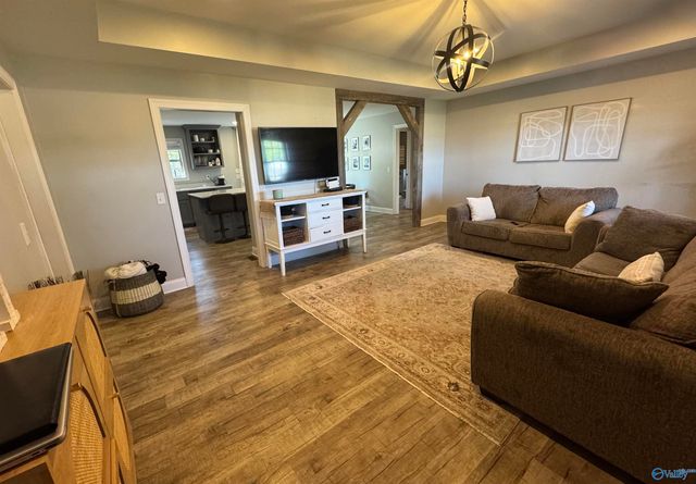 70 Buck Island Drive, Guntersville, AL 35976