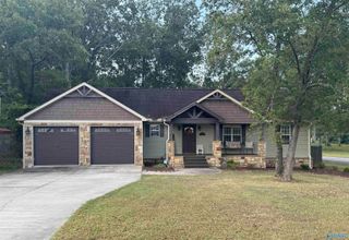 70 Buck Island Drive, Guntersville, AL 35976