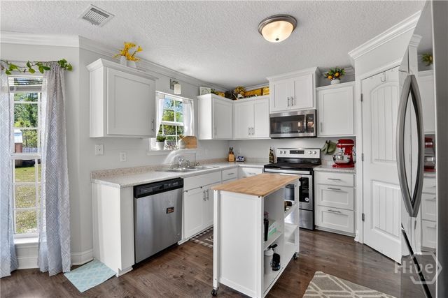 724 Waterlily Court, Hinesville, GA 31313