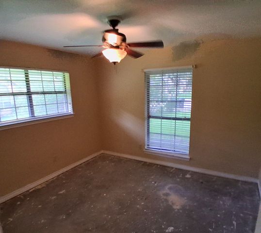 319 Jamie Way, Greenville, TX 75402