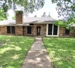319 Jamie Way, Greenville, TX 75402