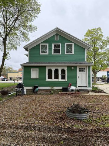 323 W Wright Avenue, Shepherd, MI 48883