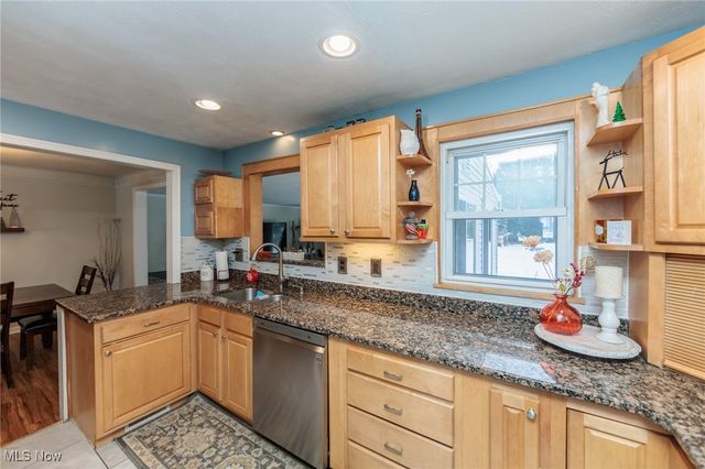 1409 Ford Road, Lyndhurst, OH 44124