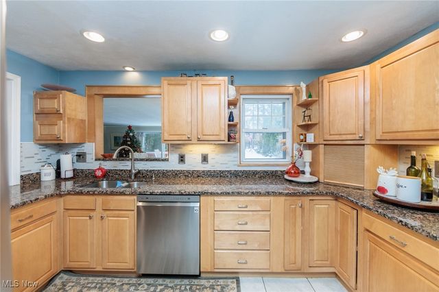 1409 Ford Road, Lyndhurst, OH 44124